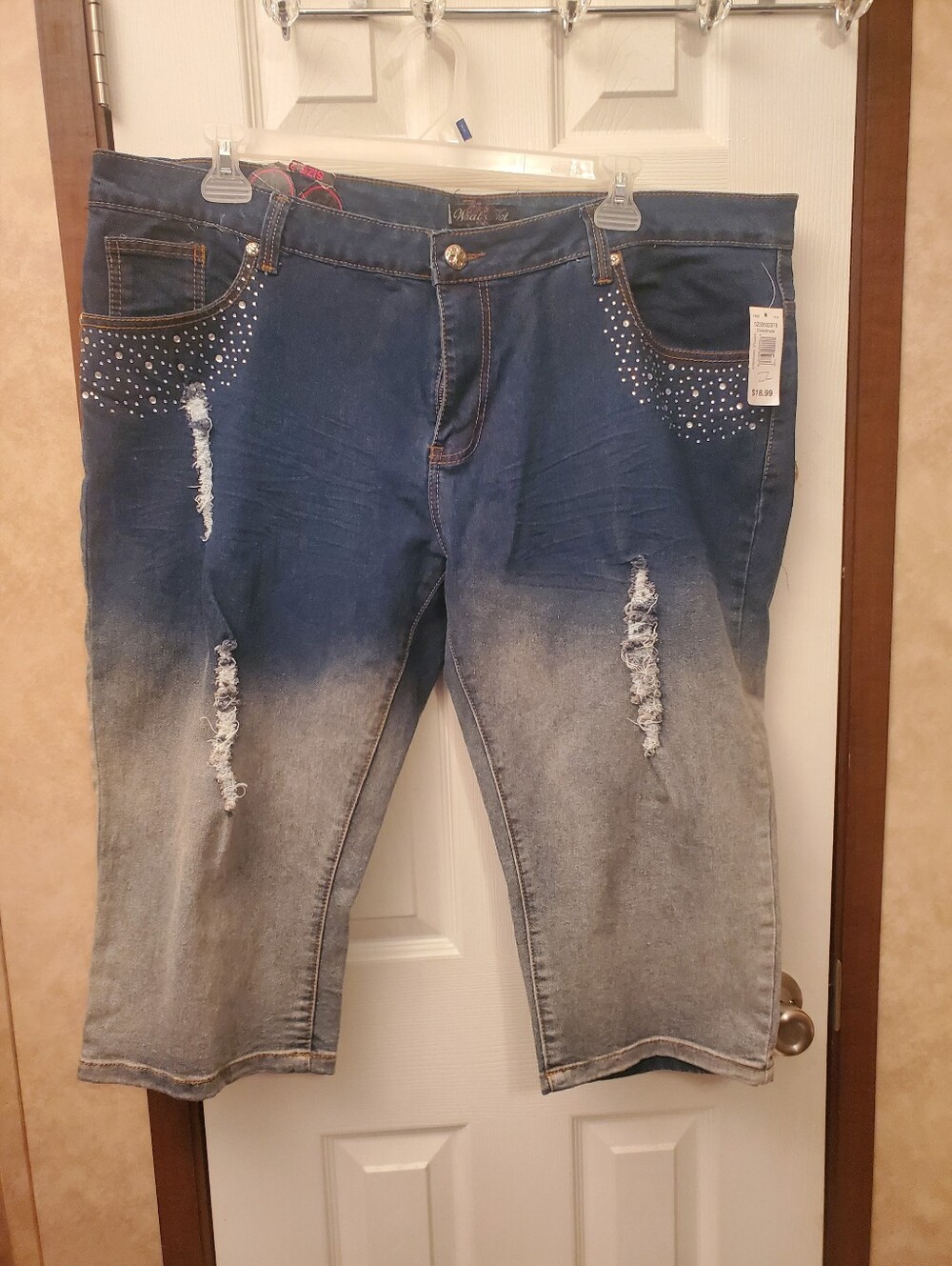 What's Hot Womens's Capri SIZE 22